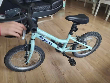 Photo of free Kids Bike (Wallington SM6) #2