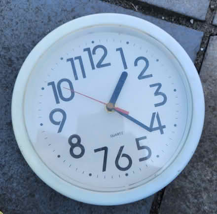 Photo of free Wall clock (M11) #1