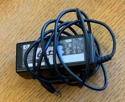 Photo of free HP charger (Walton Manor OX2) #1