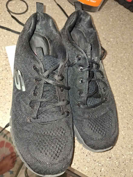Photo of free Black sketchers trainers (Spondon DE21) #1