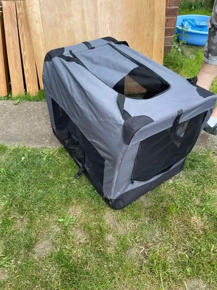 Photo of free Large pet carrier (Mansfield NG19 6SY) #2