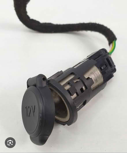 Photo of 12V socket for car (Isleworth TW7) #1