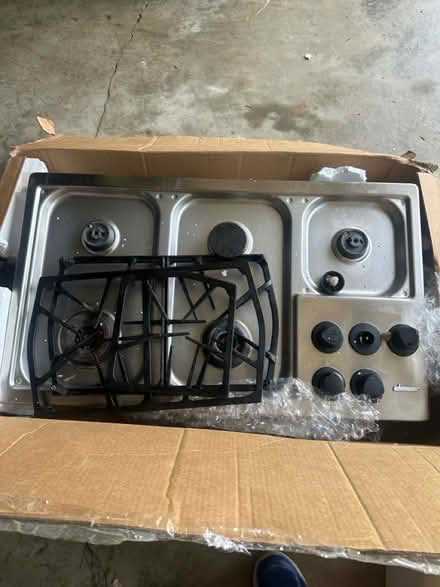 Photo of free Dacor SS 6 burner (North Buckhead) #1