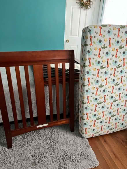 Photo of free crib/ toddler bed (Marlboro) #2