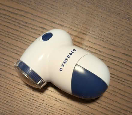 Photo of free Electric fabric shaver/lint remover (North Laurel/Savage) #1
