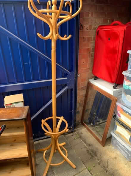 Photo of free Retro 1980s coat stand (Werrington PE4) #1