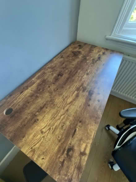 Photo of free Computer desk (Enfield N21) #2