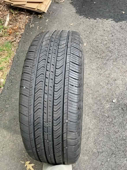 Photo of free 235/50R19 99 V Tire (parsippany) #2