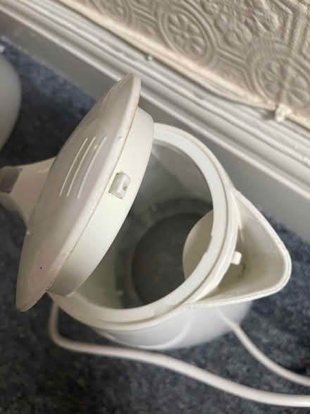 Photo of free Working 1700ml kettle (Cambridge CB4) #2