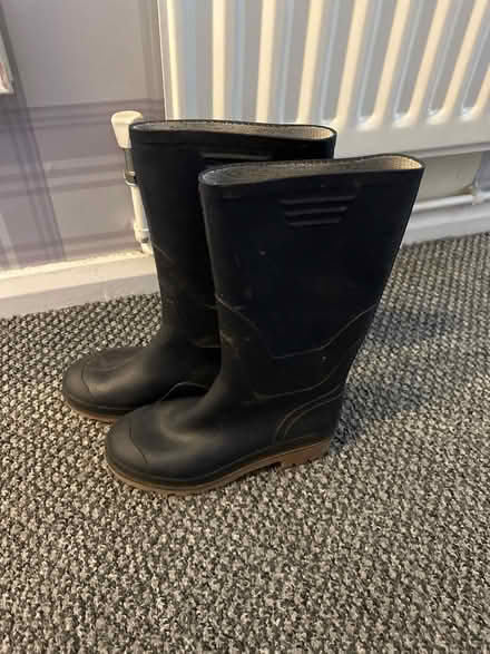Photo of free Size 4 wellies (Madeley / CW3) #2