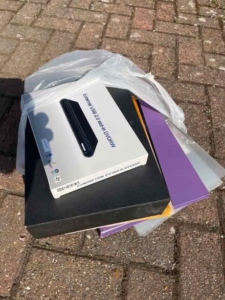 Photo of free Office folders and usb drive (Golden Green TN11) #1