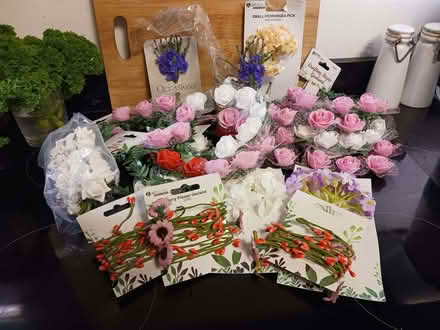 Photo of free Flower craft/kids flower bands (Rainham ME8) #1