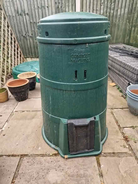 Photo of free Compost bin (Alverthorpe WF2) #1