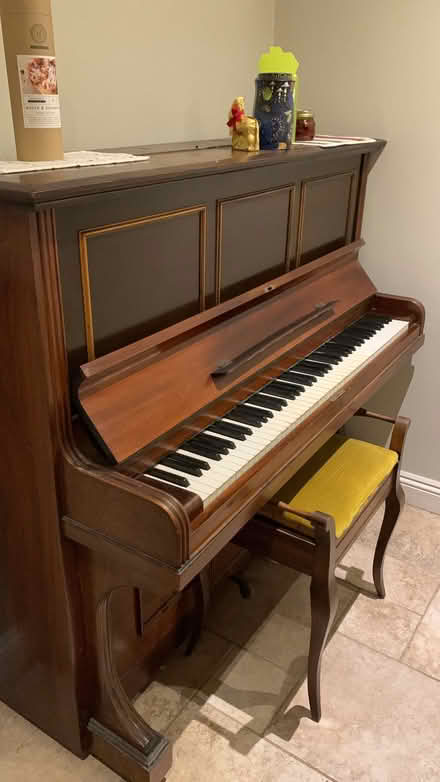 Photo of free Piano (TN26) #1