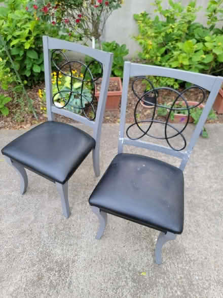 Photo of free 2 chairs (Near person and peace sts) #1