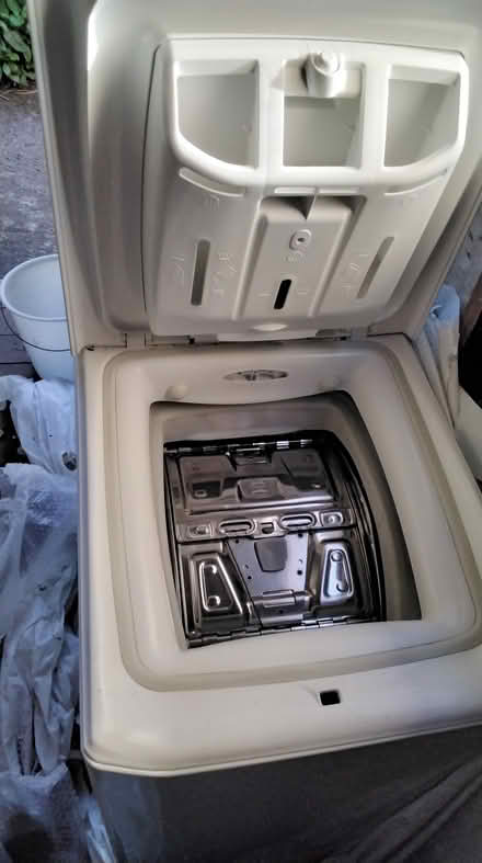 Photo of free Washing machine (Holbrook DE56) #2