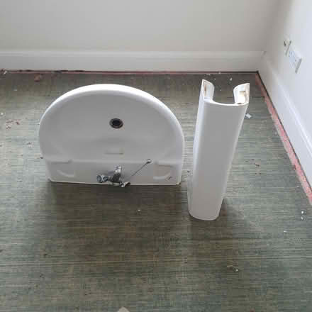 Photo of free Sink (Rotherhithe SE16) #2