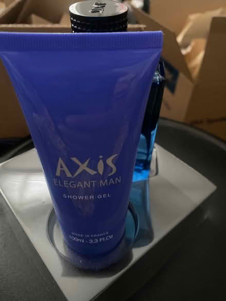 Photo of free Men’s perfume (E13 Plaistow) #2