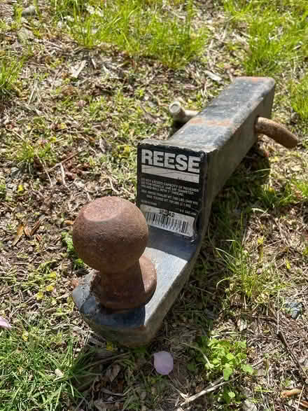 Photo of free Truck hitch (Arlington heights) #1