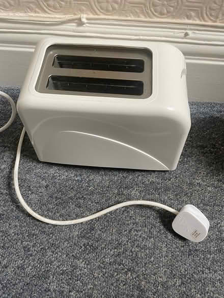 Photo of free Working x2 slice toaster (Cambridge CB4) #1