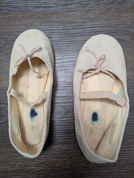 Photo of free Size 2 pink ballet shoes (Abingdon OX14) #1