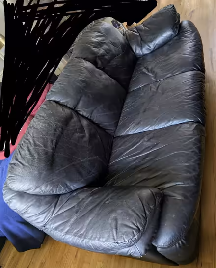 Photo of free COUCH ad up (NE Bellevue nr crossroads) #2