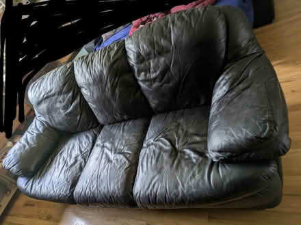 Photo of free COUCH ad up (NE Bellevue nr crossroads) #1
