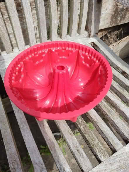 Photo of free Silicone Bundt cake pan (Eaton NR4) #1