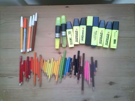 Photo of free Coloured pencils, felt tip pens and marker pens (Fords Farm RG31) #1