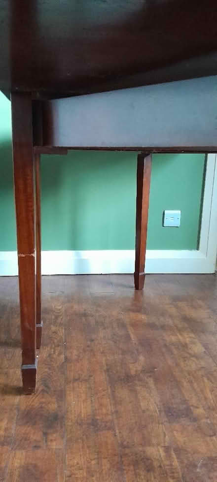 Photo of free Mahogany table, flip up leaves (Slyne-with-Hest LA2) #3