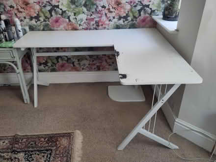 Photo of free White corner desk (St Andrews, BS6) #2