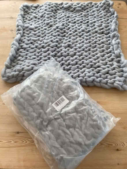 Photo of free x2 Grey Thick Knitted Squares (c50cm x 50cm) (Grange CH48) #1