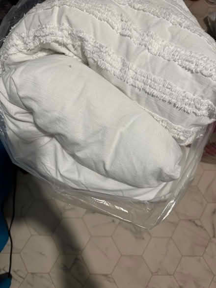 Photo of free Duvet (Fox Hollies B28) #2