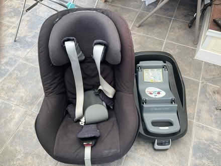 Photo of free Maxi cosi pearl car seat (CV3) #1