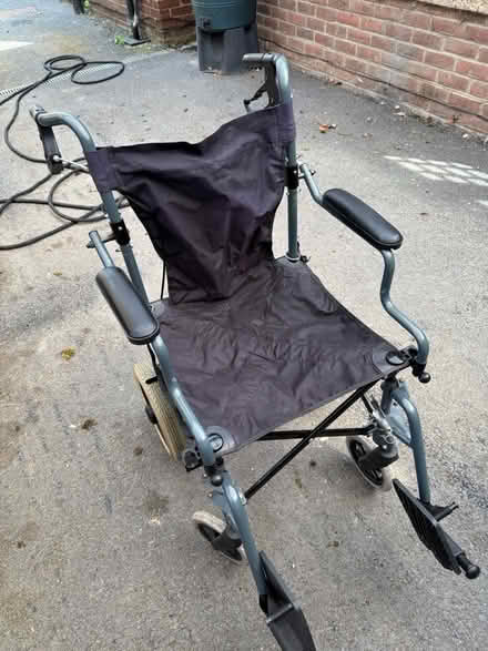 Photo of free wheelchair (Bognor Regis - PO22) #1