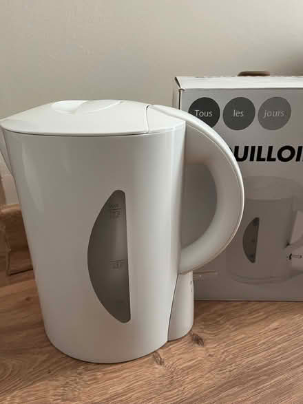Photo of free French electric kettle (Breadsall DE21) #1