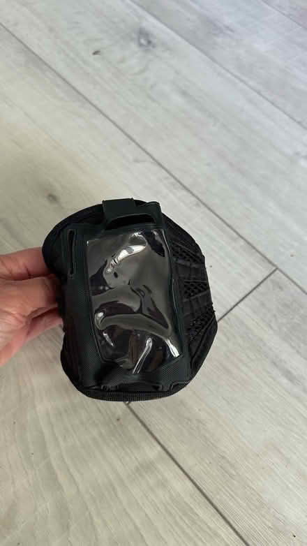 Photo of free Running armband (New Eltham SE9) #2