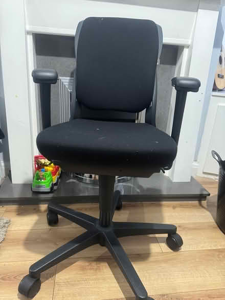 Photo of free Office chair (L4) #1