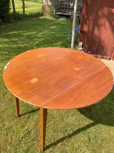 Photo of free Drop leaf round table for upcycling (Crystal Peaks S20) #2