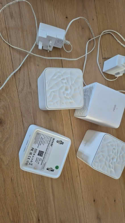 Photo of free AC1200 whole home wifi mesh (Teddington TW11) #1