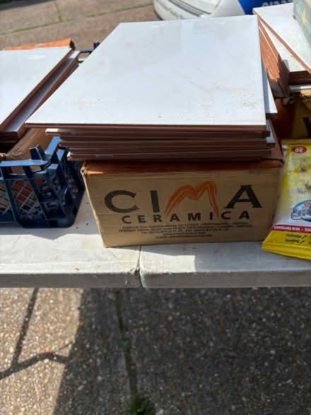 Photo of free Ceramic tiles 2- different sizes (CT17) #1