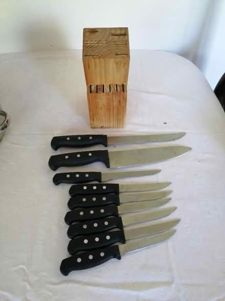 Photo of free Steak knives and block (Cam GL11) #1