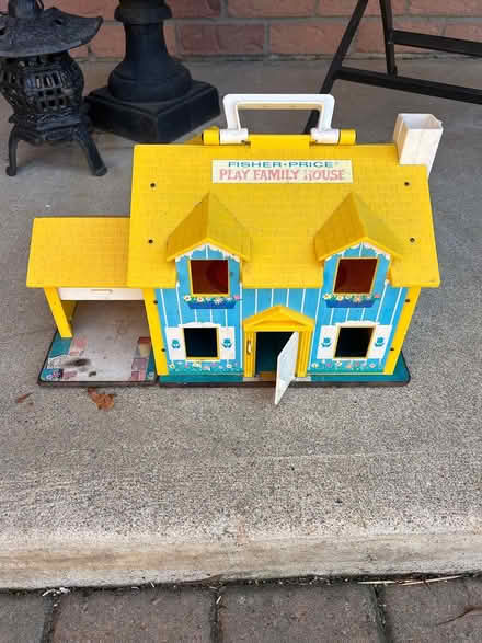 Photo of free Fisher Price houses (Dundas) #4