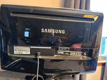 Photo of free Samsung monitor (Souderton PA) #1