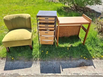 Photo of free Curb alert: desk, chair (Woodridge (75th & Janes)) #1