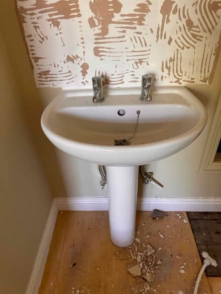 Photo of free Bathroom basin with taps (Nether edge S11) #2