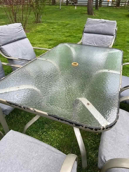 Photo of free outdoor table and chairs (New Hudson) #2