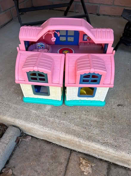 Photo of free Fisher Price houses (Dundas) #2
