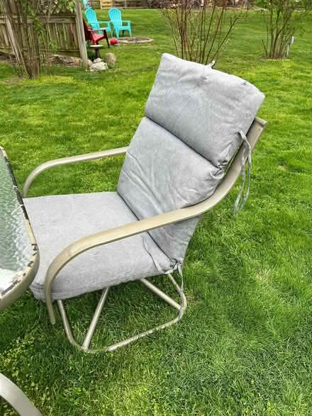 Photo of free outdoor table and chairs (New Hudson) #3