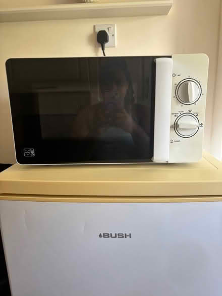 Photo of free Microwave Oven (LS15 Whitkirk Leeds) #1